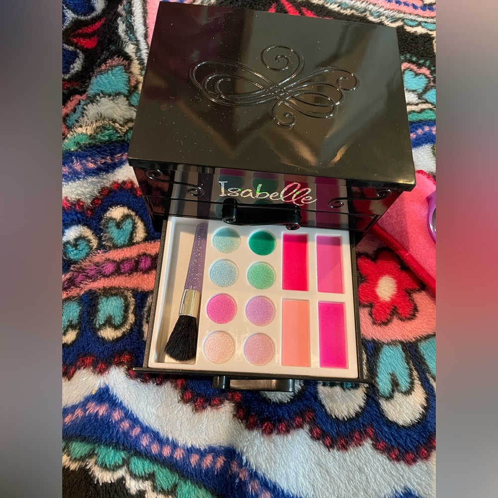 Isabelle’s Makeup Set - American Girl Doll